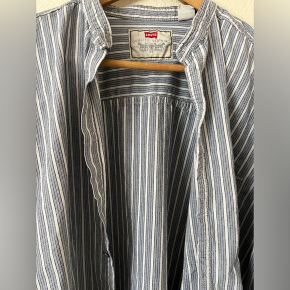 Vintage Levi’s Oversized Shacket - Picture 3 of 6